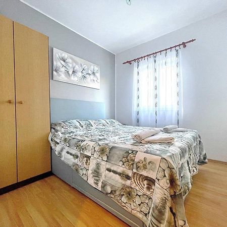 Apartments Capic Z Baska  Exterior photo