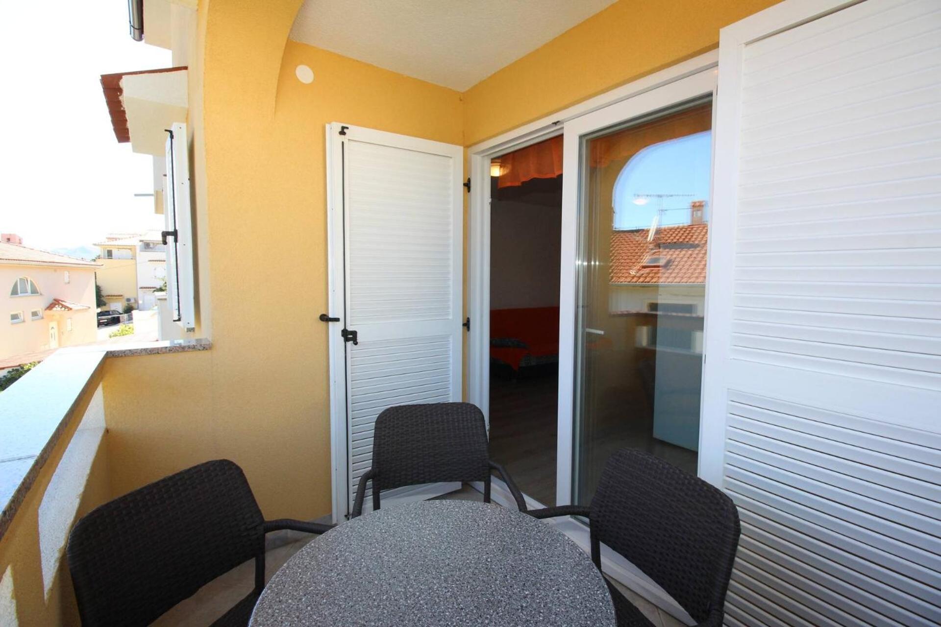 Apartments Capic Z Baska  Exterior photo