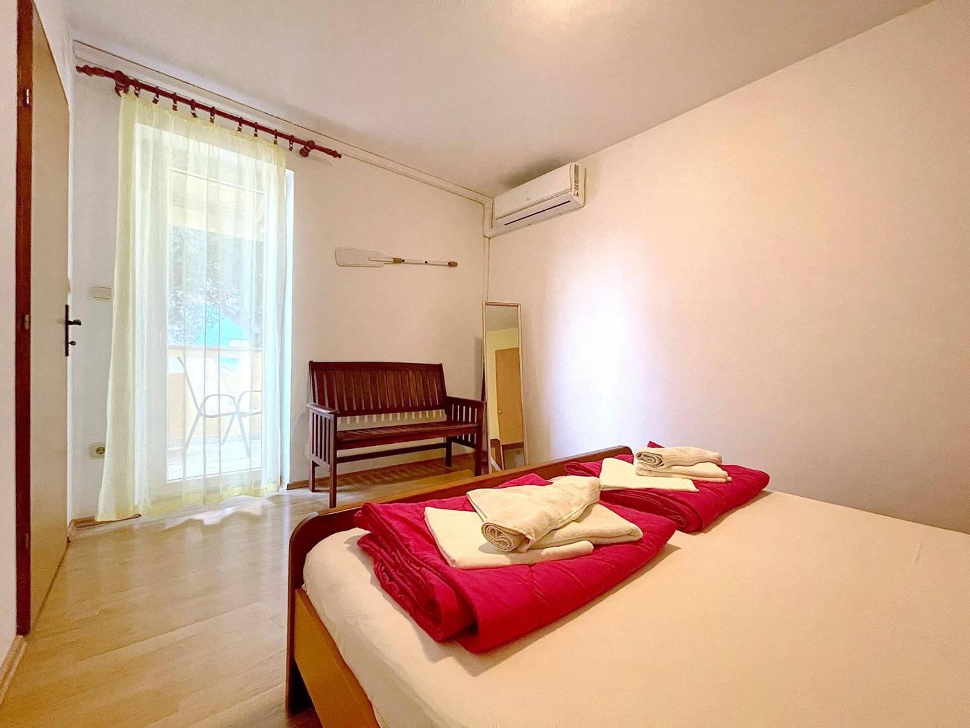 Apartments Capic Z Baska  Exterior photo