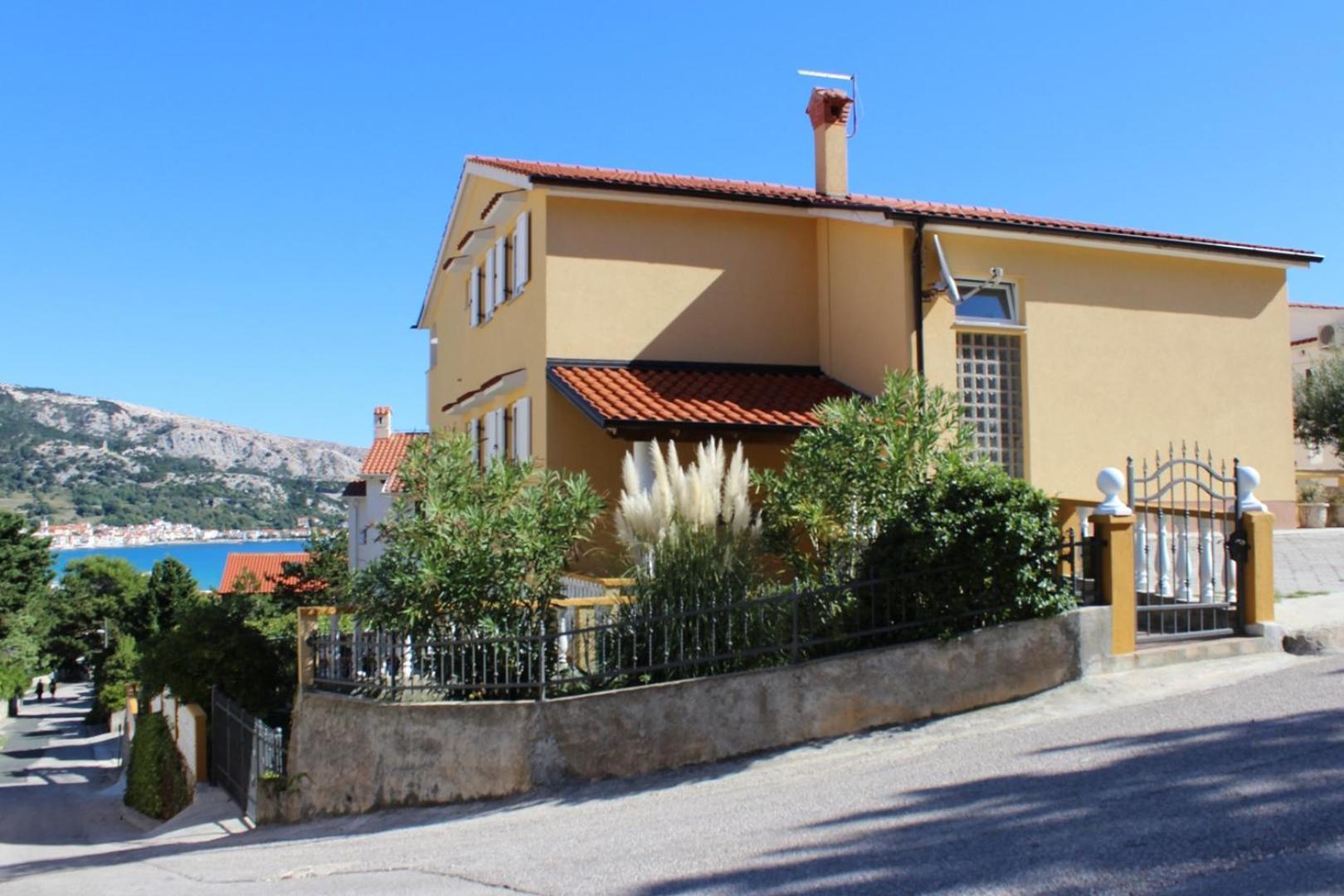 Apartments Capic Z Baska  Exterior photo
