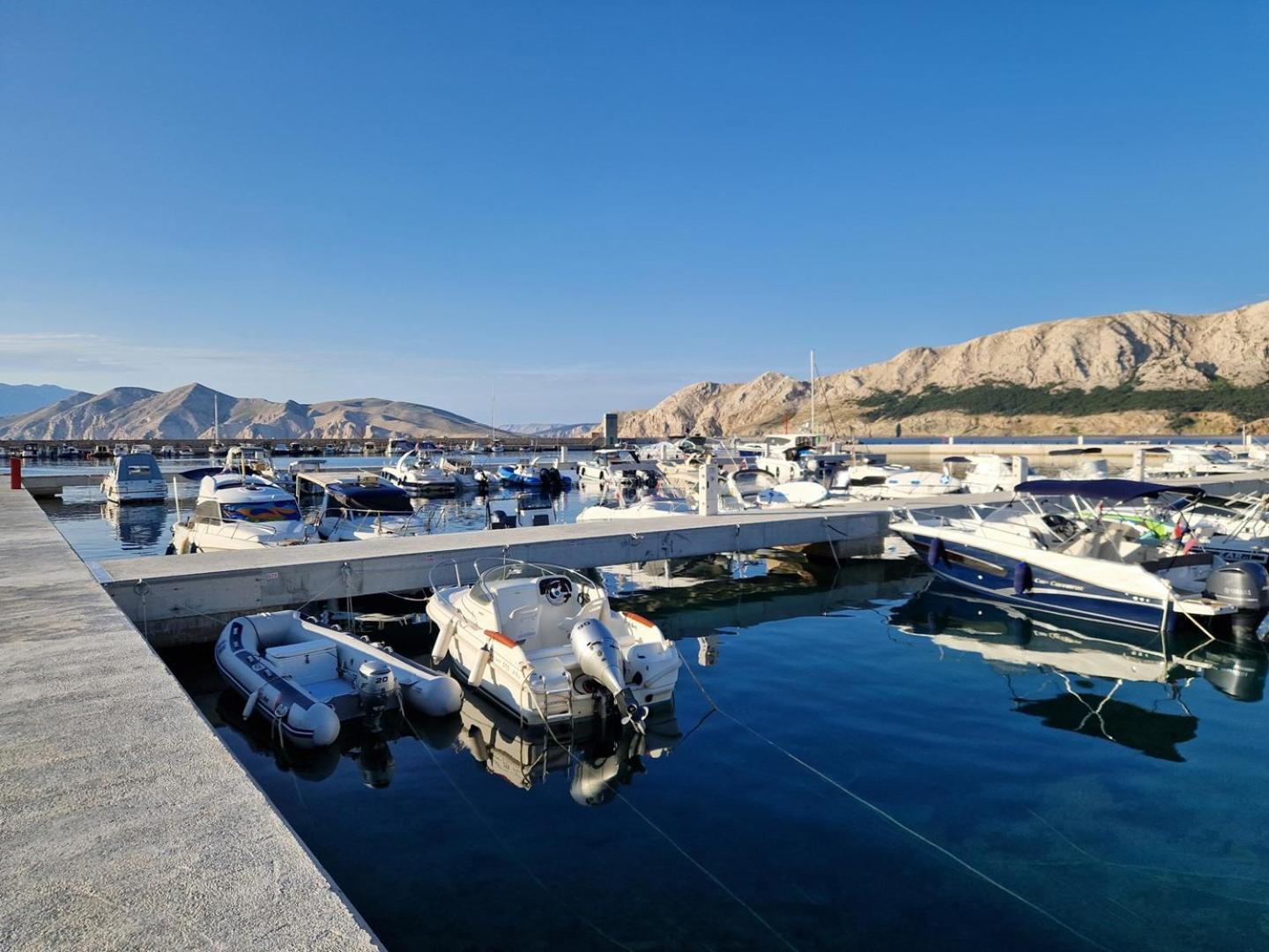 Apartments Capic Z Baska  Exterior photo
